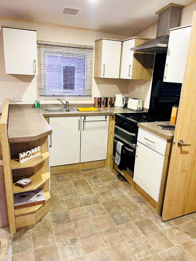 The Sunflower Luxury Caravan At Tattersall Lakes Hotel Tattershall Exterior foto